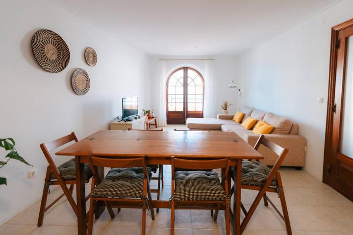 Gîte pour 5 personnes, avec terrasse et vue, animaux acceptés à Silveira - 2