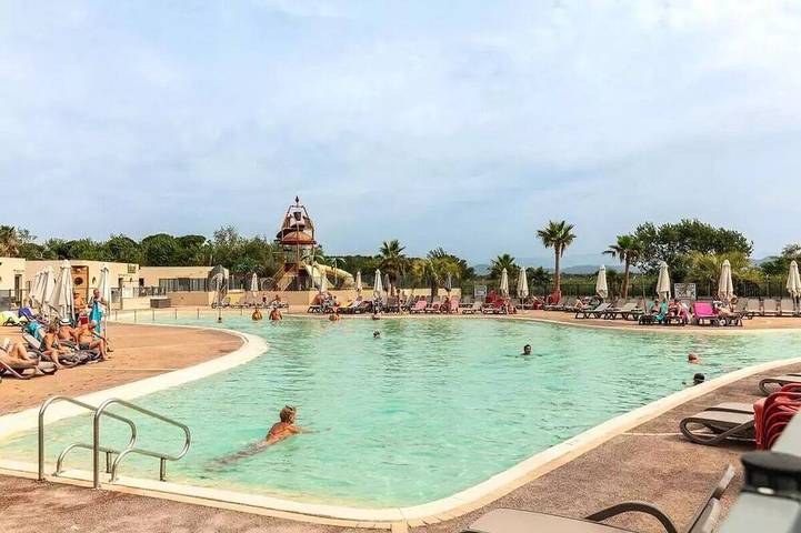 Camping pour 4 personnes