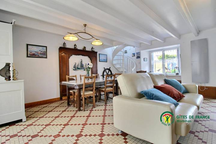 Gîte pour 4 personnes, avec jardin dans Penvins - 2