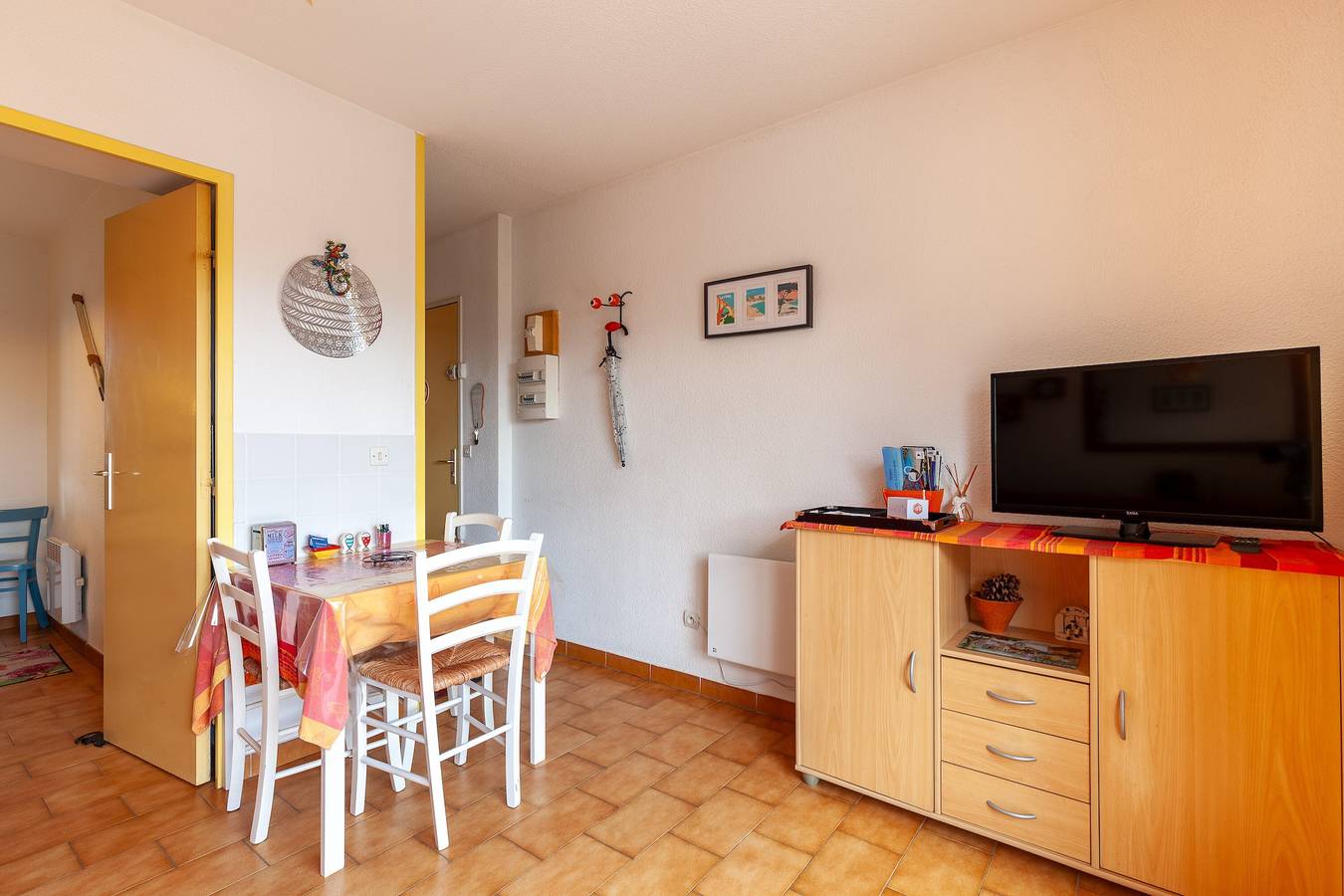 Ganze Wohnung, Gemütliche Ferienwohnung am Mittelmeerstrand – Côte Bleue, 50 m zum Sandstrand in Martigues, Mittelmeerküste (Frankreich)