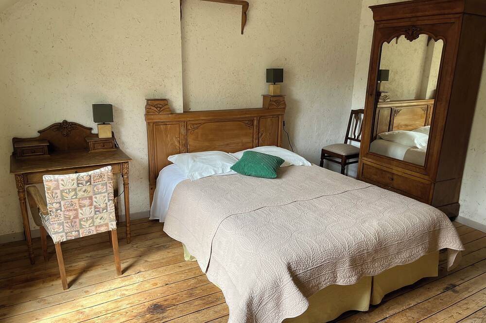 Gîte 12 personnes au bord du Loir avec piscine et tennis in Troo, Vallée de la Loire