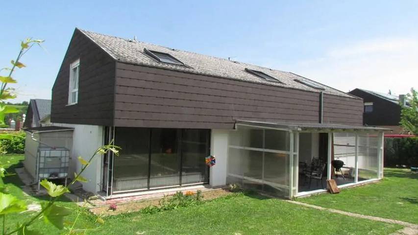 Ferienwohnung für 9 Personen, mit Terrasse und Garten