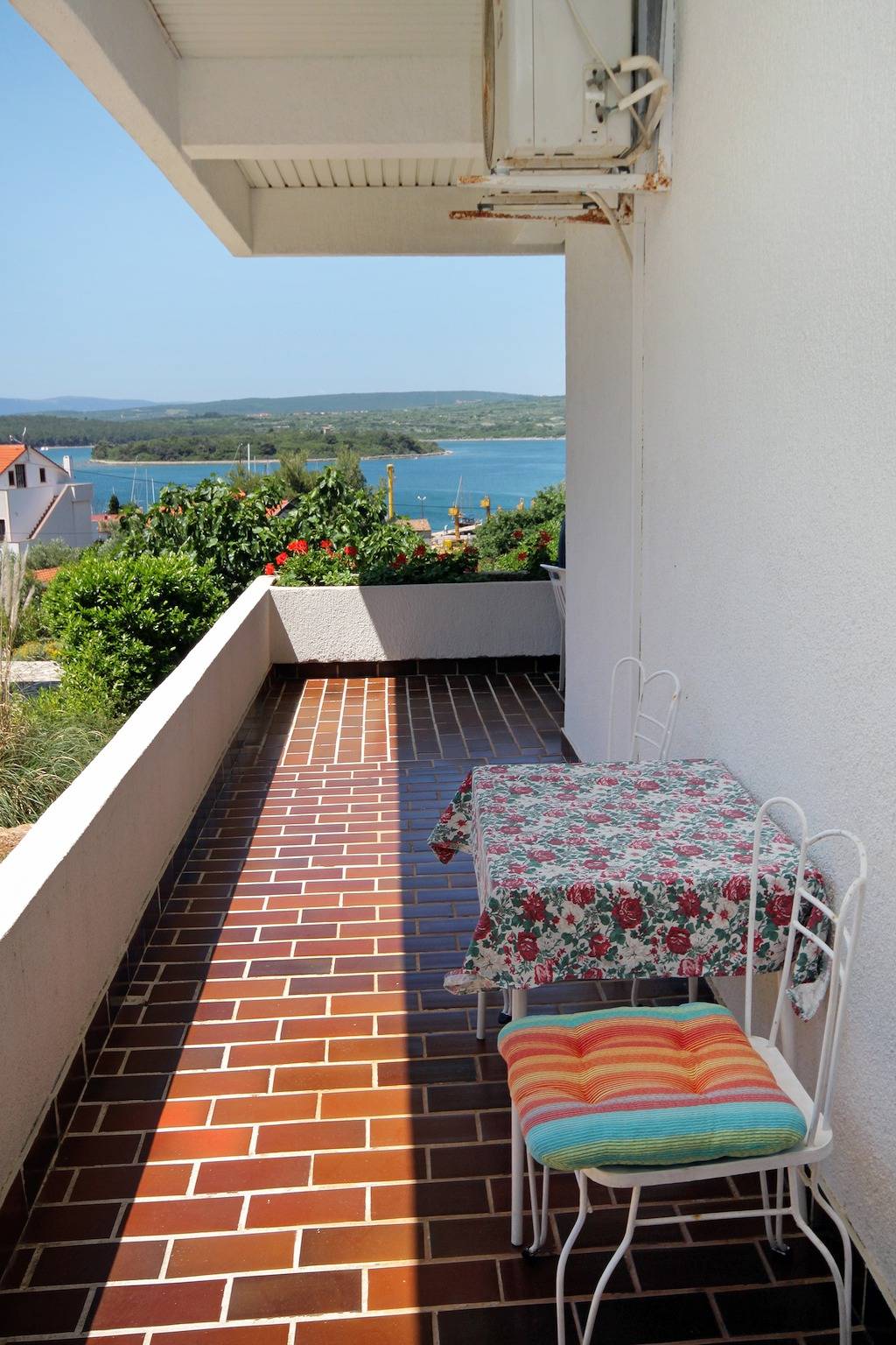 Ganze Wohnung, Studio Appartement mit Terrasse und Meerblick Punat, Krk As-5428-a in Punat, Krk