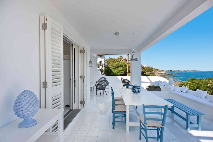 Villa per 4 persone, con terrazza e giardino in Fontane Bianche