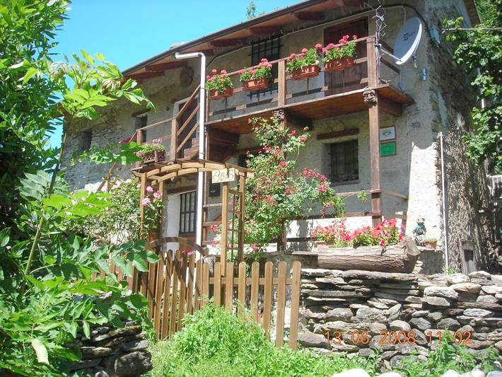 Chambre d’hôte pour 2 personnes, avec Balcon ainsi que Jardin et Vue à Bussolin