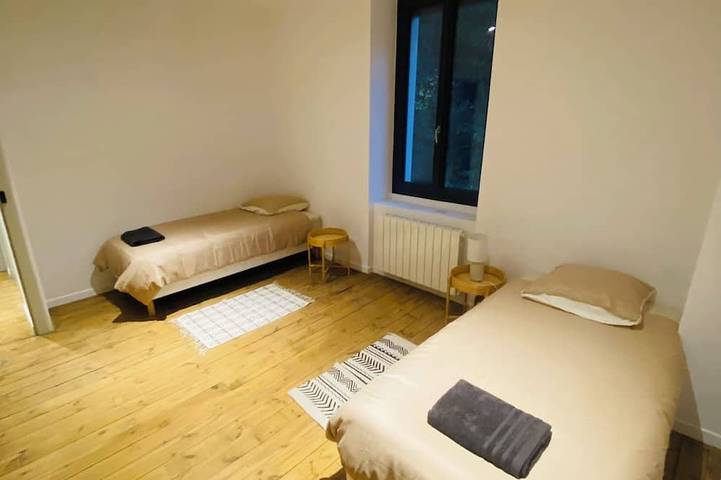 Magnificent 9-person house close to town center. in Valence, Valence und Umgebung