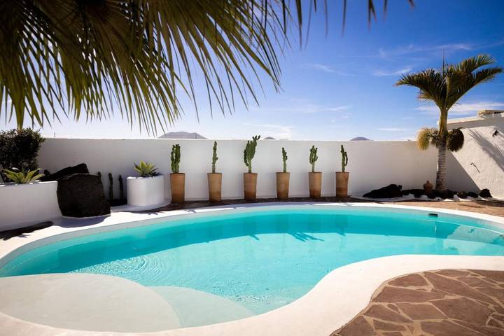 Casa rural para 11 personas, con jardín además de piscina y vistas, Familias con niños en Soo