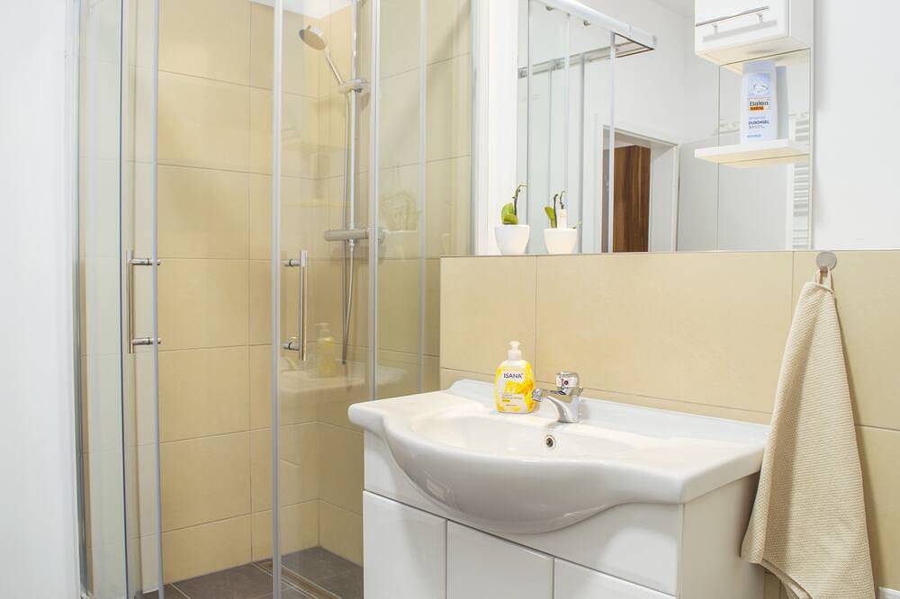 Apartamento entero, Two-room Whg in the center in Leipzig Mitte, Leipzig