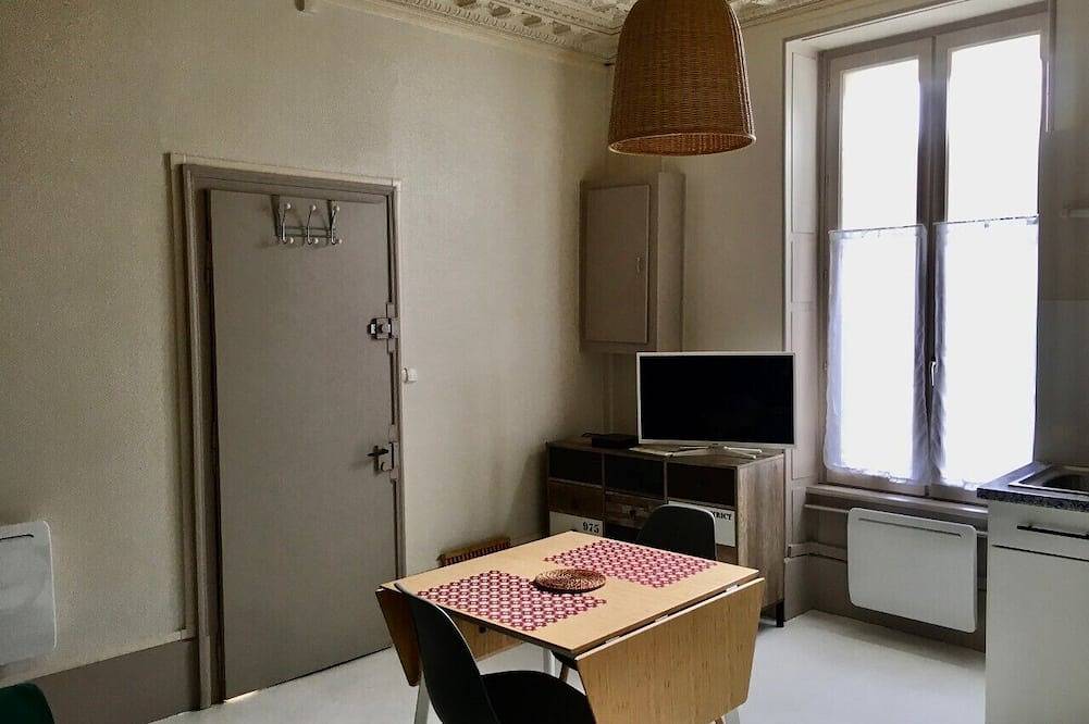 Apartamento entero, Studio Spacieux en Centre Ville in La Charité-sur-Loire, Valle del Loira