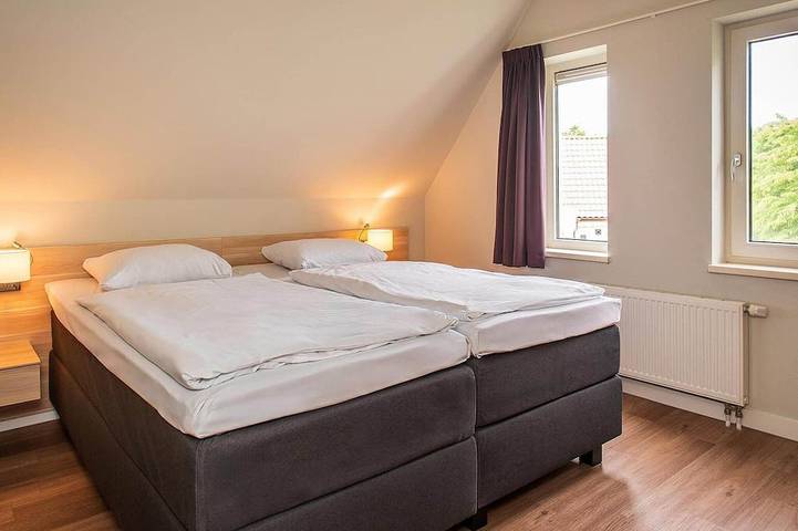 Ferienpark für 8 Personen, mit Terrasse und Garten sowie Pool und Sauna auf Texel - 2