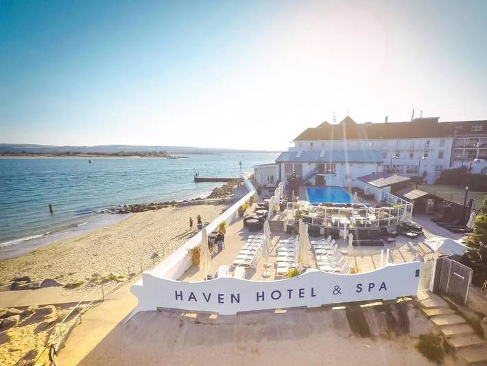 Holiday rental for 10 people, with Hot tub and Terrace as well as Sauna in Sandbanks