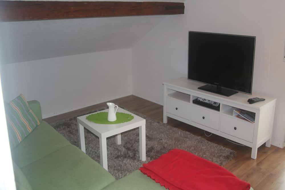 Ganze Wohnung, Ferienwohnung Topaz, 60qm, 1 Schlafzimmer, max. 3 Personen in Kippenhausen, Immenstaad am Bodensee