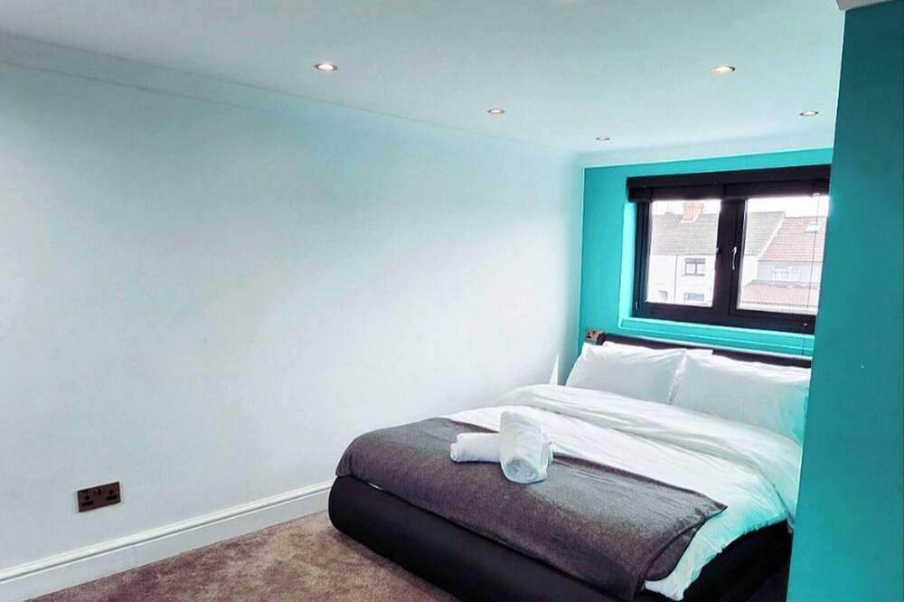 Elegant family home, 2x jacuzzi corner bath… in Luton, Chiltern Hills