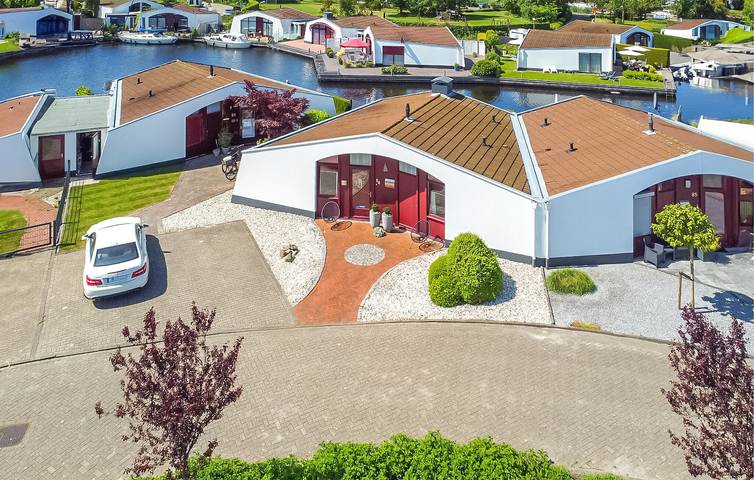 Ferienhaus für 4 Personen mit Garten in Lemmer, Ijsselmeer