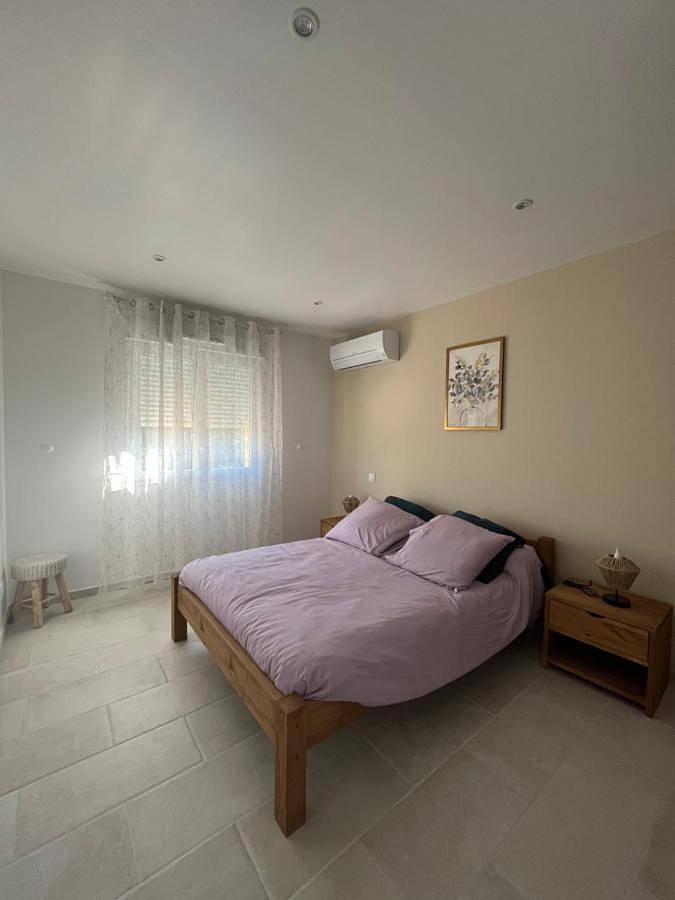 Three-Bedroom Home in Saint-Ambroix, Parc national des Cévennes