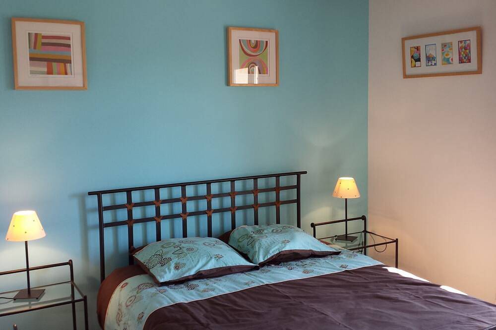 Provenza, encantadora casa de campo de 200m2, piscina climatizada, tranquila, climatizada y segura. in L'Isle-sur-la-Sorgue, Vaucluse