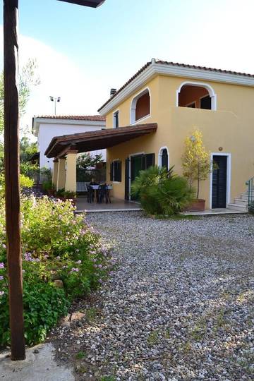 Gîte pour 5 personnes, avec vue et jardin à Cala Liberotto