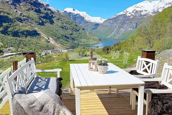 Ferienhaus für 9 Personen, mit Terrasse