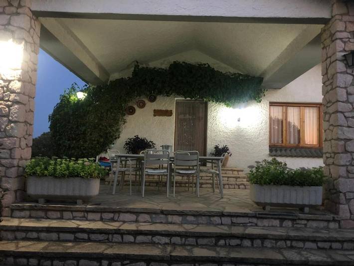 Maison de campagne pour 8 personnes, avec Terrasse ainsi que Jardin et Vue à Àger - 2