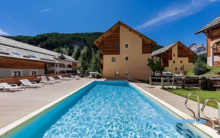 Gîte pour 4 personnes, avec piscine et terrasse à Arvieux - 2