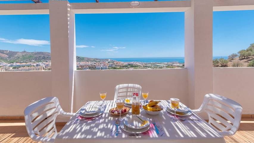 Villa für 4 Personen, mit Balkon/Terrasse und Pool, mit Haustier in Torrox - 3