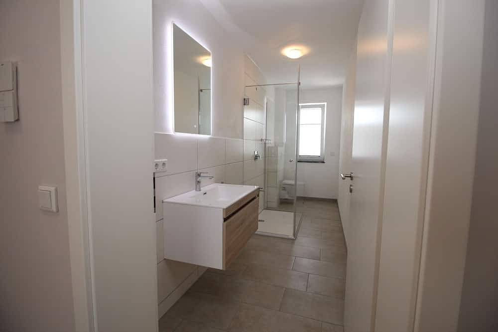 Schloßberg-Apartment, direkt an Frankfurtrheinmain in Alzenau, Spessart-Mainland
