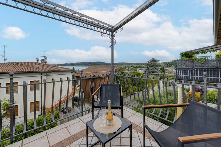 Gîte pour 4 personnes, avec vue sur le lac et terrasse, animaux acceptés à Padenghe sul Garda - 2
