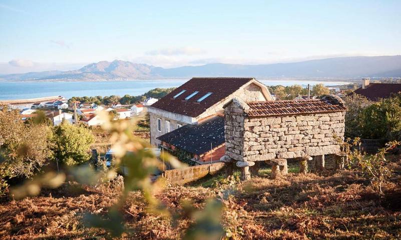 Casa de vacaciones para 12 personas, con jardín además de vistas y terraza, Se admiten mascotas - 1
