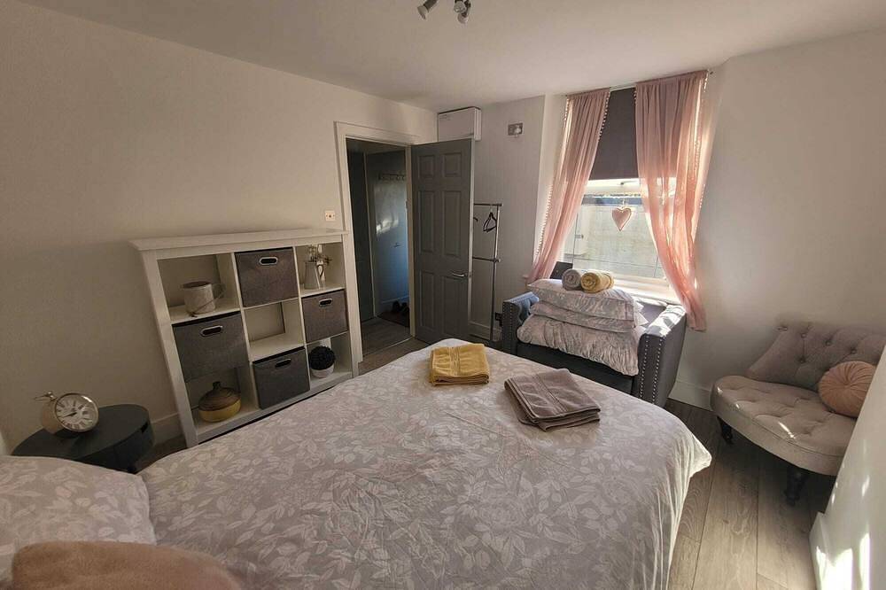 Apartamento entero, Entire apartment with sun filled private garden in Botany Bay, Kent