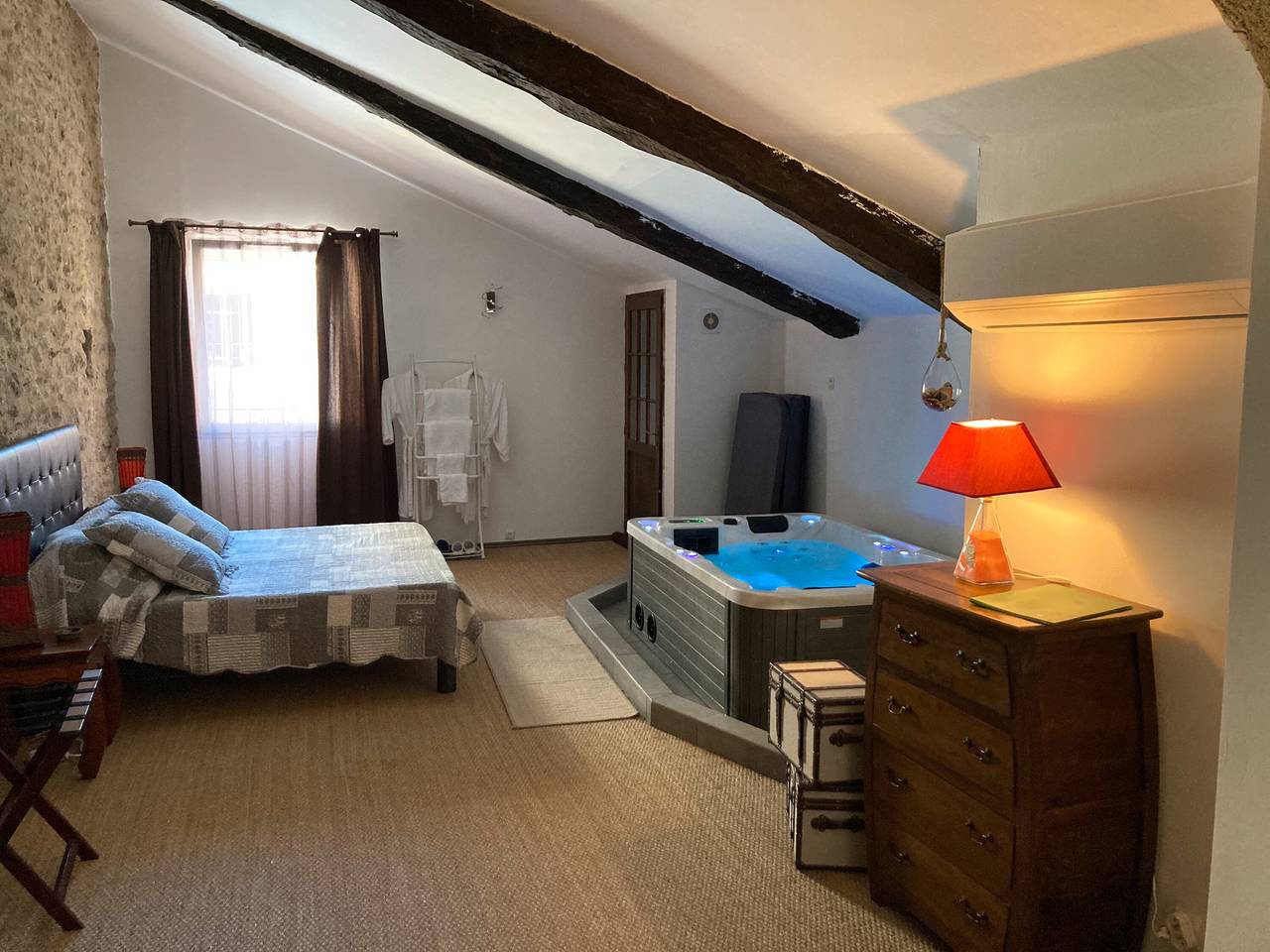 Chambre D’hôte pour 2 Personnes dans Faugères, Parc naturel régional du Haut-Languedoc