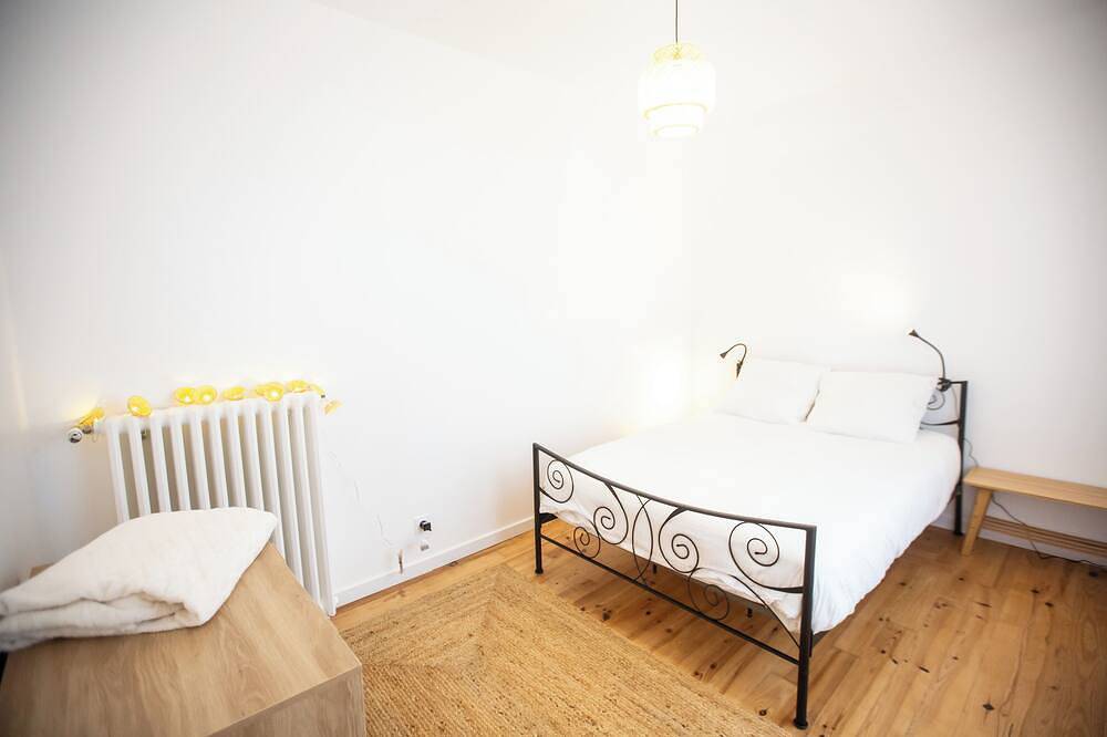 \"Chez Mami\" 3 star house 8 pers quiet City and train station on foot in Caen, Caen region