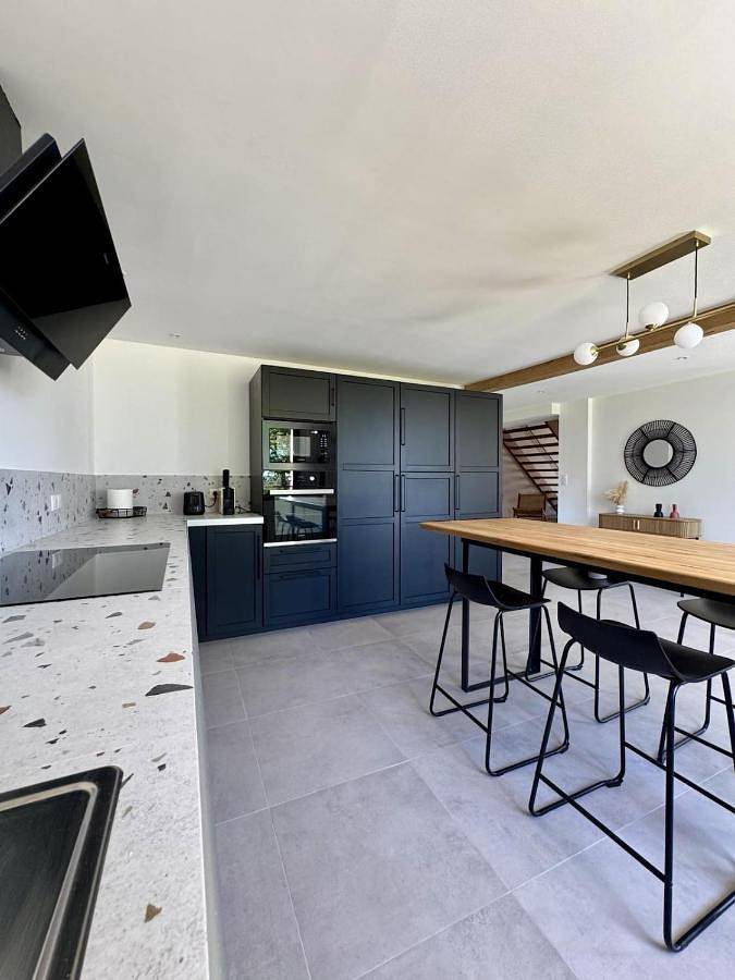 Location de vacances pour 10 personnes, avec Terrasse ainsi que Jardin et Piscine à Échourgnac - 4