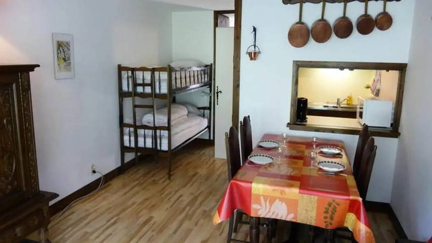 Gîte pour 5 personnes, avec Balcon dans Office De Tourisme Des Contamines Montjoie - 3