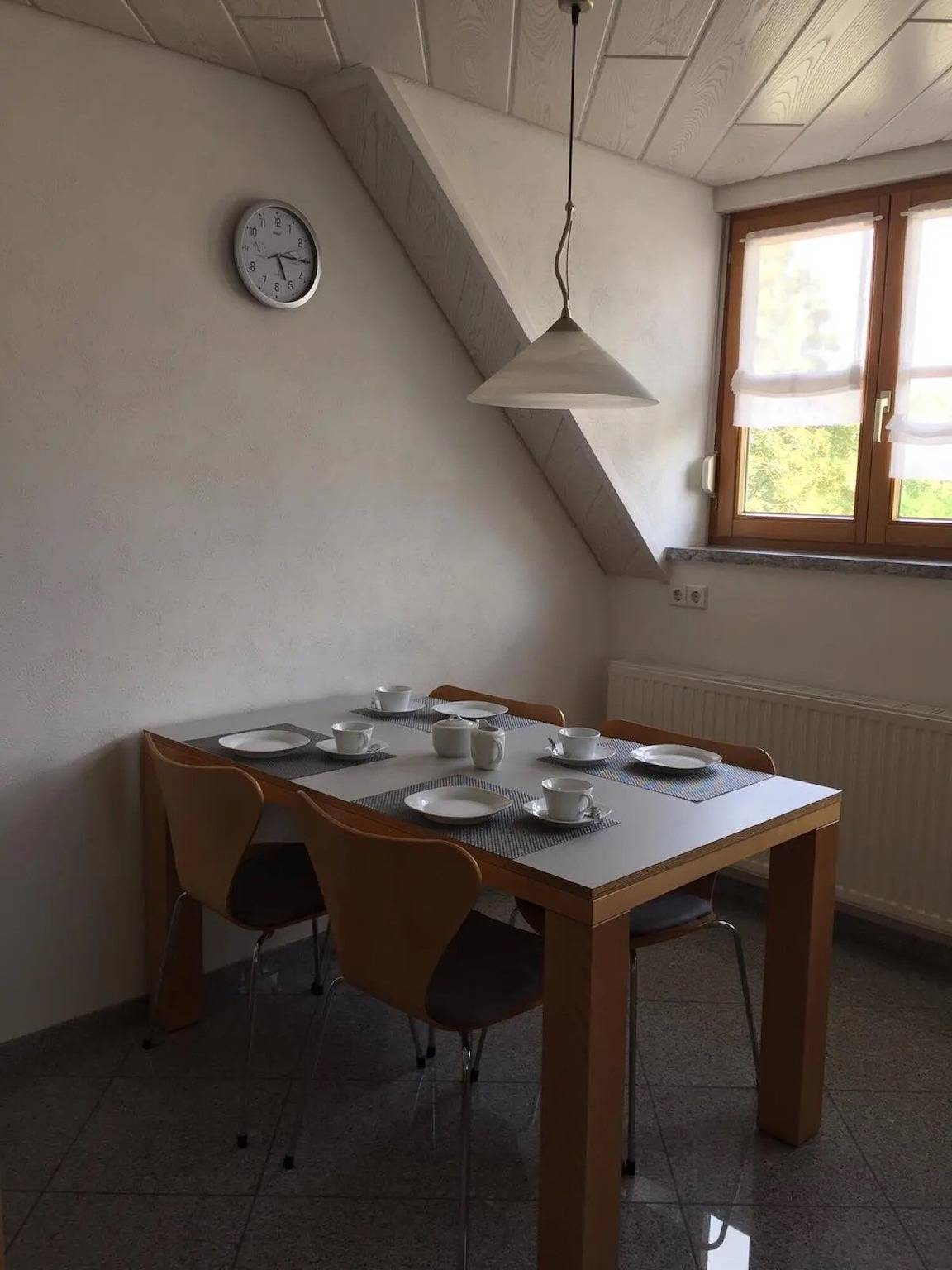 Apartamento entero, Apartamento 'Ferienwohnung Schütz' con balcón y Wi-Fi in Villingen-Schwenningen, Selva Negra Central