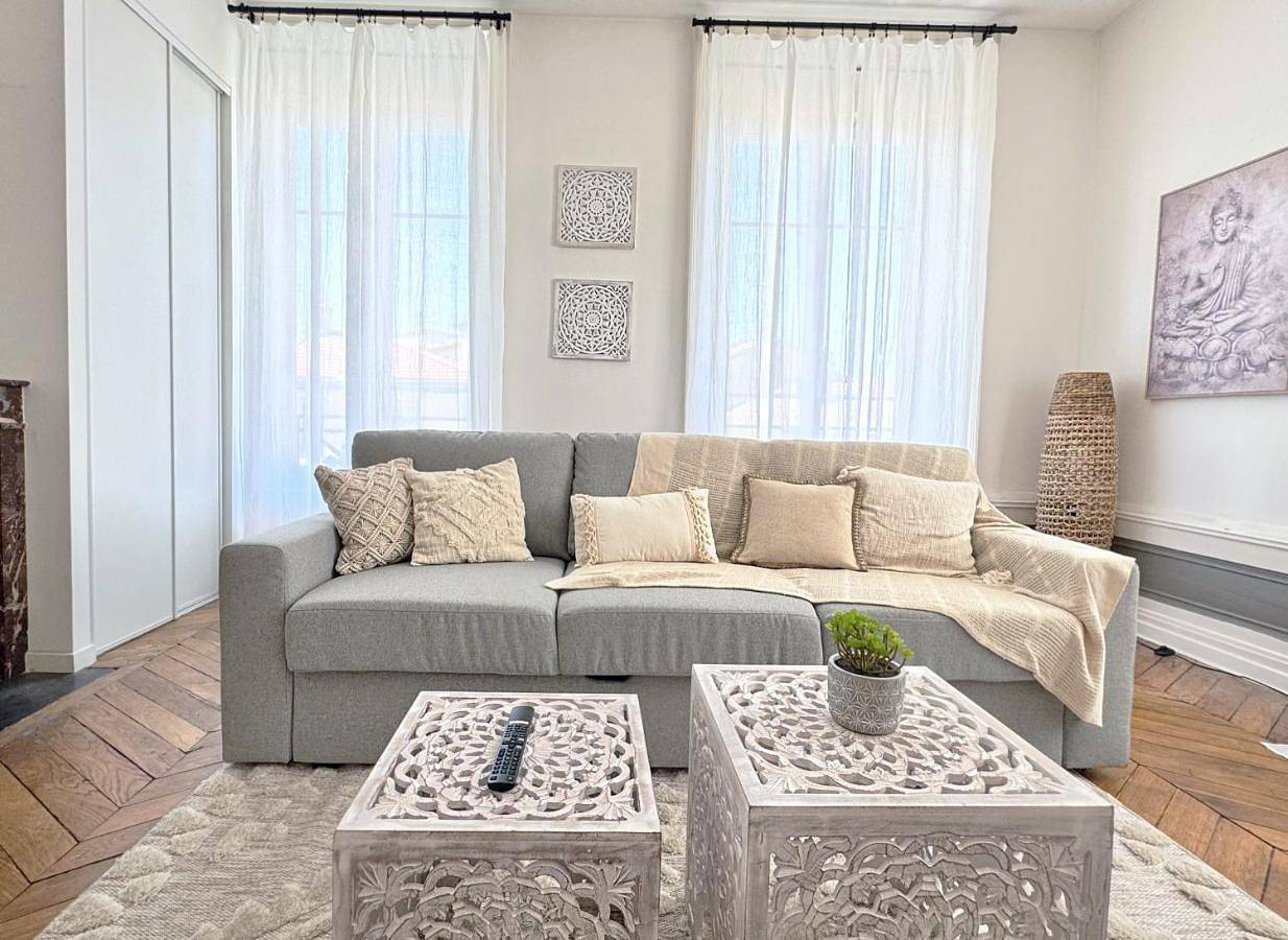 Appartement entier, Two-Bedroom Apartment in Oullins, Lyon et ses environs