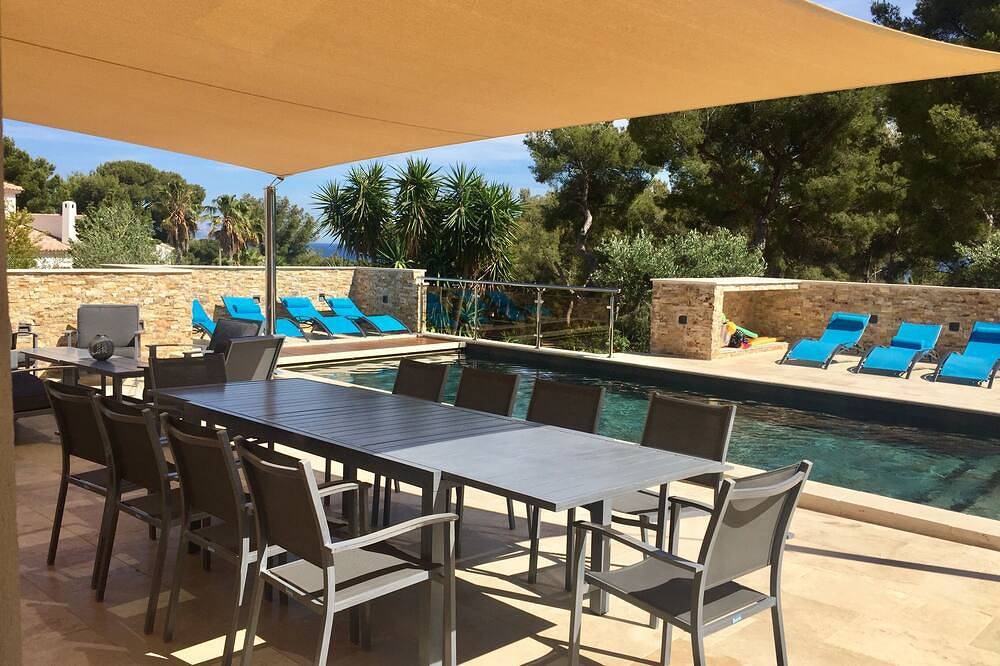 Villa Ma Paulo 300M2, Piscine Chauffée , Bord De Mer, 3500M2 De Terrain Clôturé in Sausset-les-Pins, Côte méditerranéenne (France)