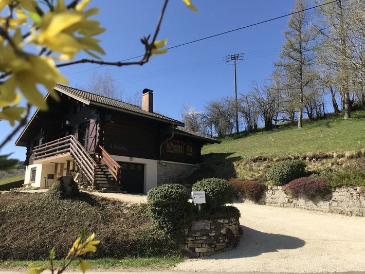 Gîte pour 5 personnes, avec Balcon ainsi que Terrasse et Jardin