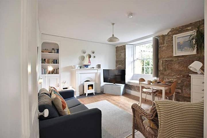 Vacation rental for 3 people, with terrace and yard in Penzance