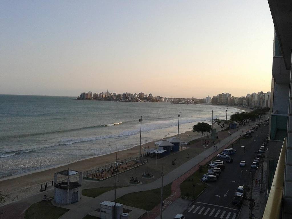 Ganze Wohnung, Praia do Morro - 04 bedrooms beachfront, for 10 people guarapari in Guarapari, Região Metropolitana da Grande Vitória