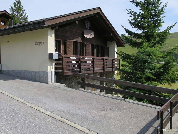 Hütte für 6 Personen, mit Balkon und Terrasse in Arosa
