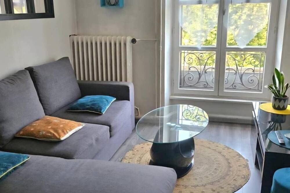 Entire apartment, Apartment facing the Royat thermal baths in Royat, Volcans d'Auvergne Regional Nature Park