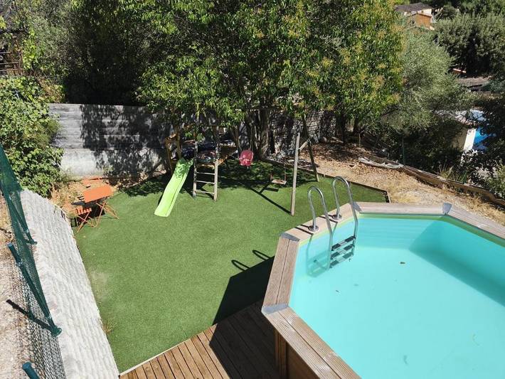 Location de vacances pour 6 personnes, avec piscine ainsi que vue et jardin, adapté aux familles à Cabasse - 3