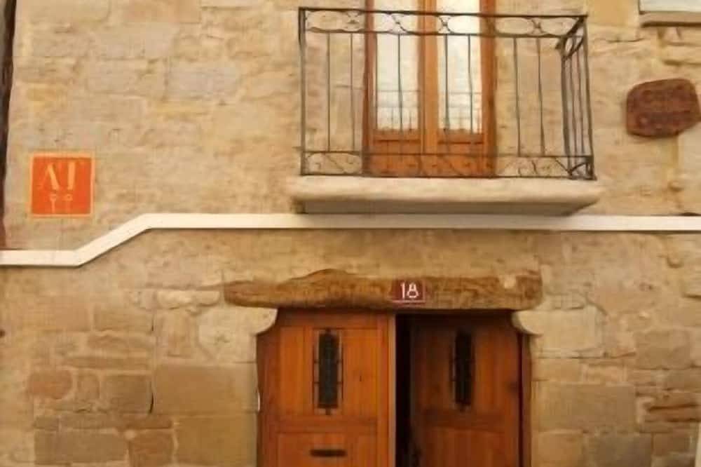 Casa Ollaga for 4 people in Olite, Navarra Province