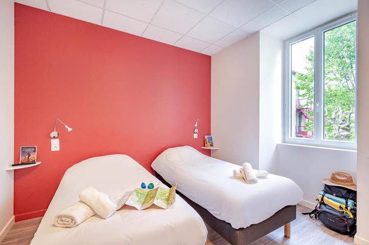 Parc de vacances pour 2 personnes, avec piscine et terrasse à Laurac-en-Vivarais - 2