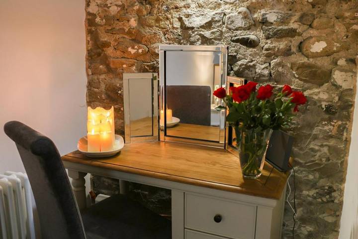 Gîte pour 2 personnes, avec jacuzzi ainsi que terrasse et jardin à Glossop - 4