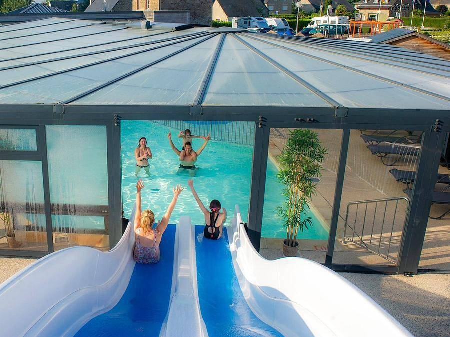 Camping Les Pommiers du Mont Saint Michel - Bungalow 6 personas - Mobil-home | Confort | 2 Dormitorios | 4/6 Pers. | Terraza elevada | Aire acondicionado | Tv in Beauvoir, Bahía del Monte Saint-Michel