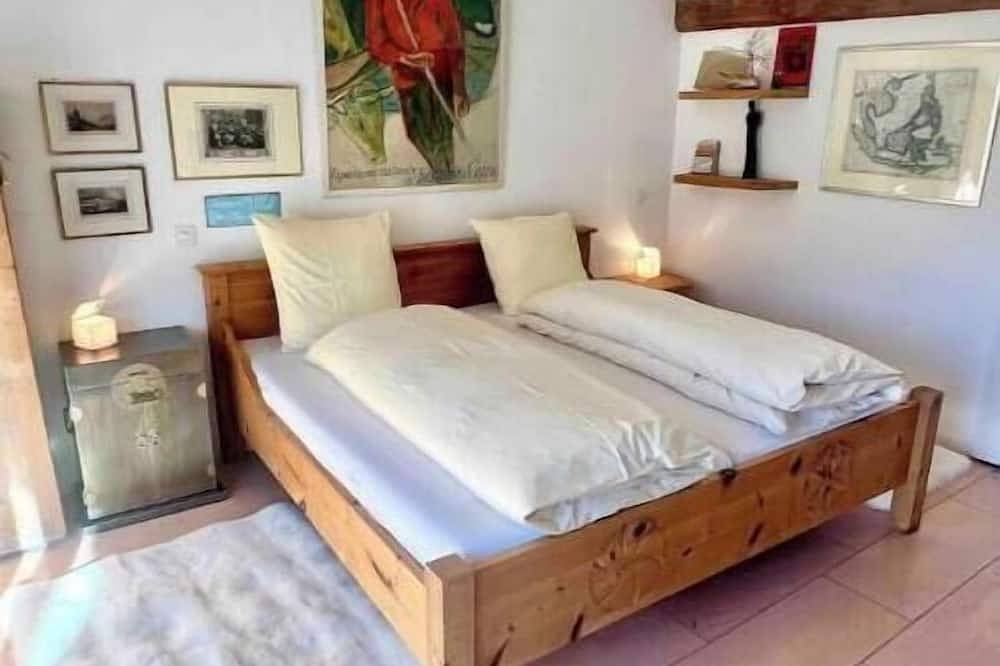 Ganze Wohnung, Tolles Apartment in Ilanz - by Rudolf Olgiati! in Ilanz, Alpenarena