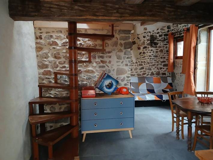 Gîte pour 4 personnes, avec vue et terrasse dans Coublanc
