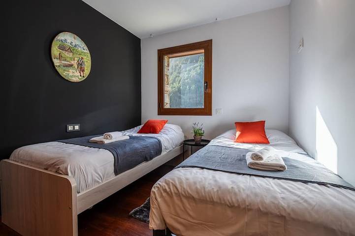 Appartement entier, Appartement moderne Arinsal 2 chambres, 4 pers, Parking inclus in La Massana, Pal Arinsal