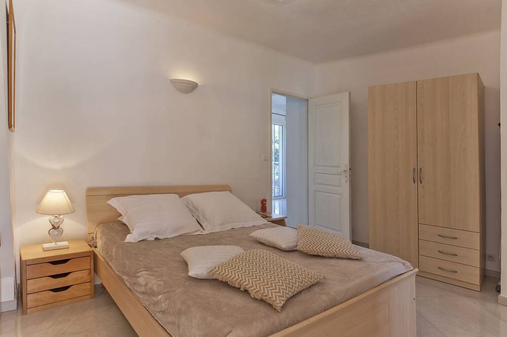 Superbe villa avec piscine chauffée et accès privée à la plage in Porticcio, Grosseto-Prugna